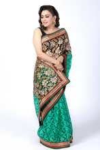 Load image into Gallery viewer, Noor Festive | Veronese Green &amp; Gold Sari
